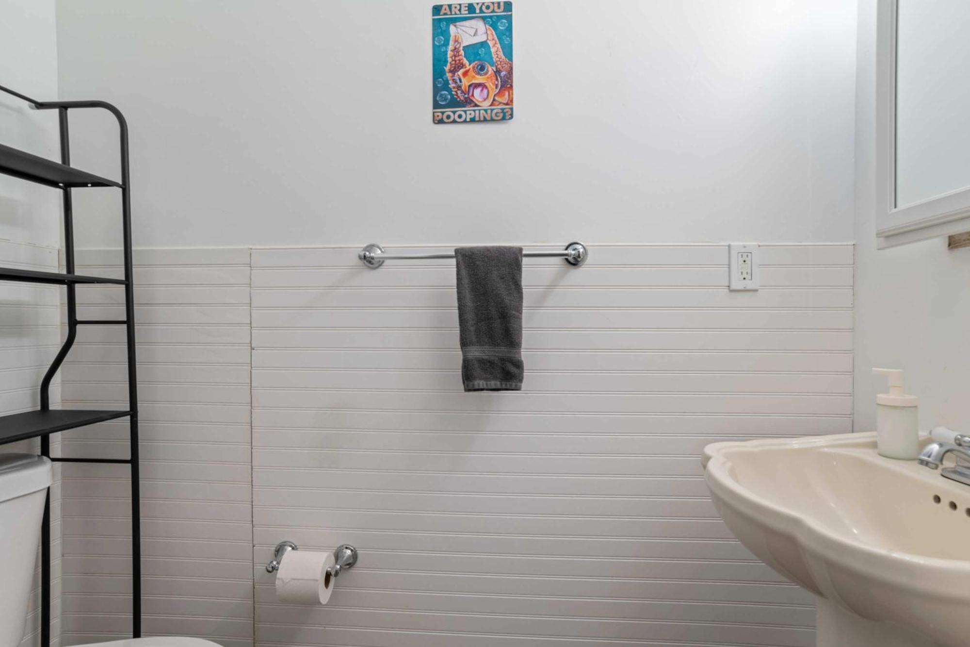 Arcade Nook & New Sea Turtle Mural- 3br *